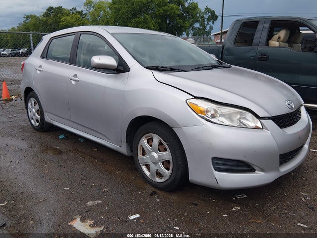 Salvage Toyota Matrix Image