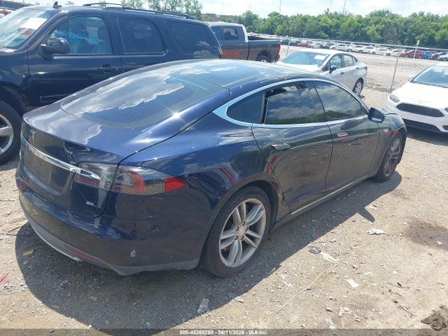 Tesla Model S P85
