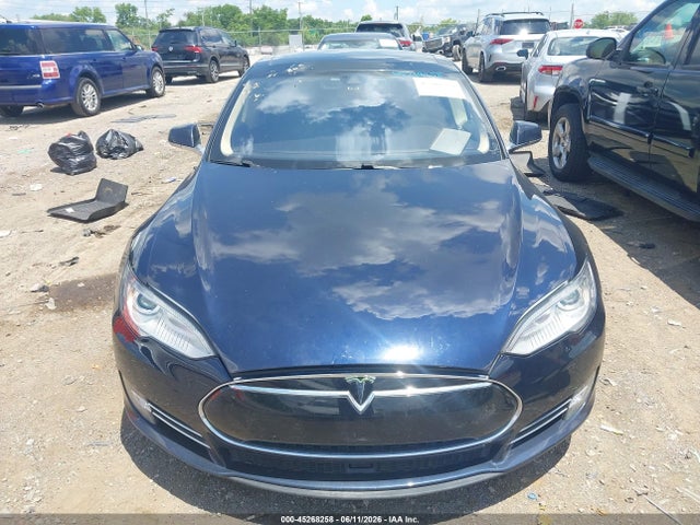 Tesla Model S P85