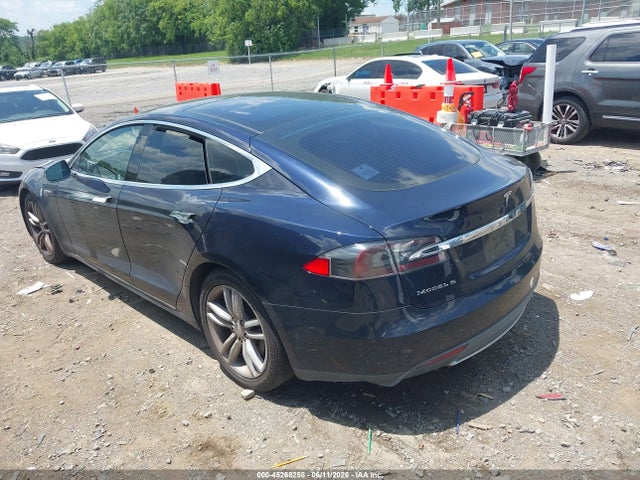 Tesla Model S P85