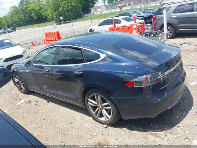 Tesla Model S P85
