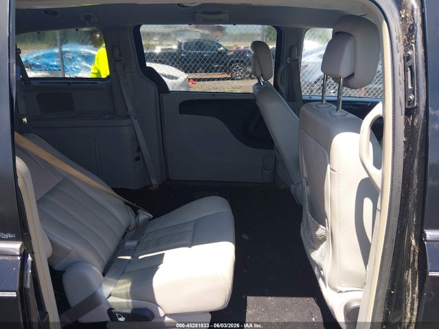 Chrysler Town & Country Touring