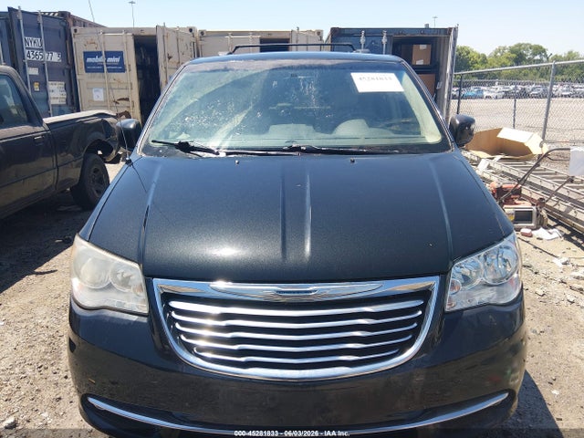 Chrysler Town & Country Touring