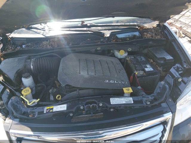 Chrysler Town & Country Touring