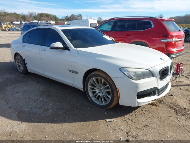 Salvage BMW 7 Series Image