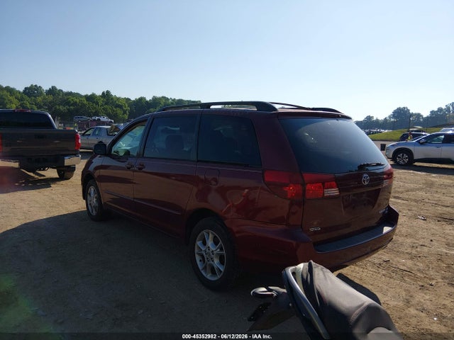 Toyota Sienna Le