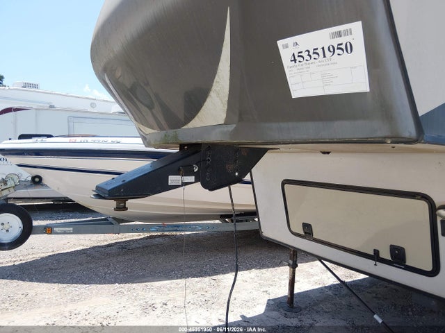 Prime Time Crusader 295rst 5th Wheel 31ft