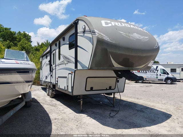 Salvage Prime Time Crusader 295rst 5th Wheel 31ft Image