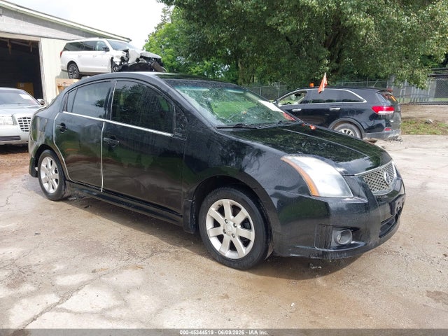 Salvage Nissan Sentra Image