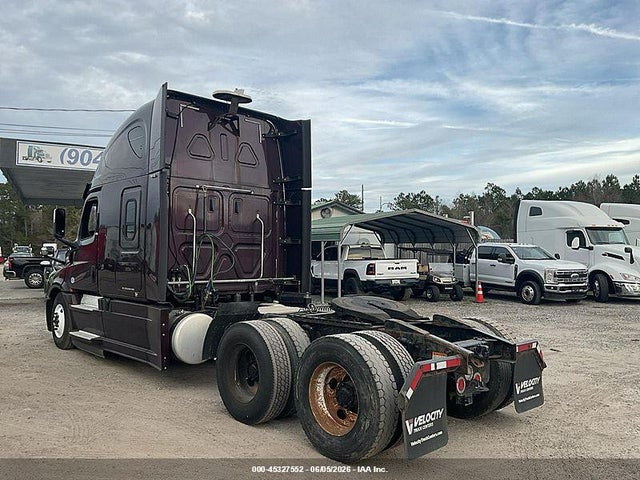 Freightliner New Cascadia 126