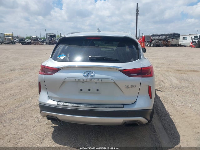 INFINITI Qx Essential