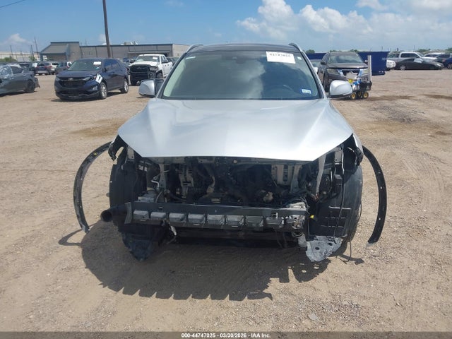 INFINITI Qx Essential