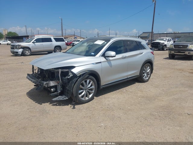 INFINITI Qx Essential