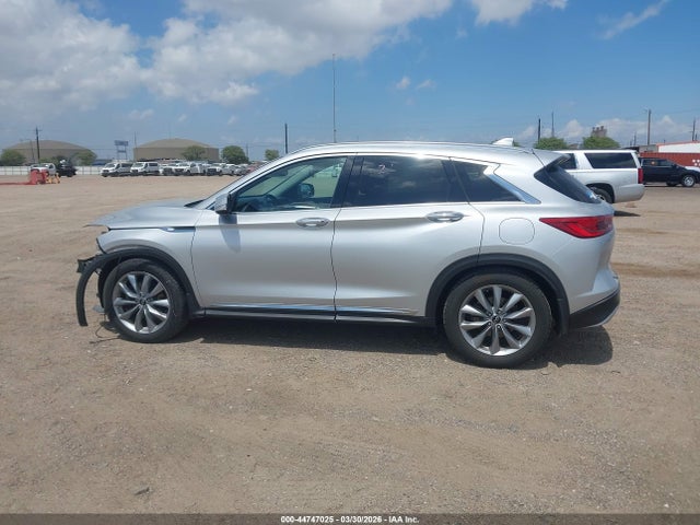 INFINITI Qx Essential