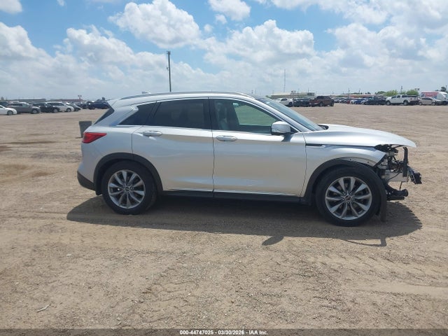 INFINITI Qx Essential