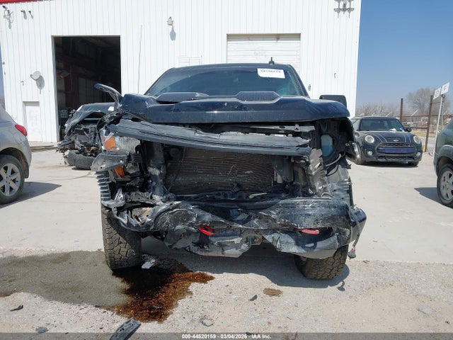 Chevrolet Silverado 1500 4wd  Short Bed Custom Trail Boss