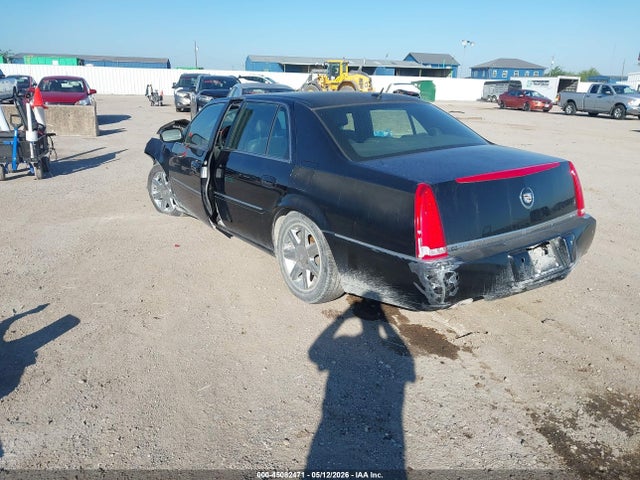 Cadillac DTS Standard
