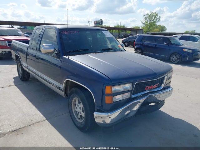 Salvage GMC Sierra Image