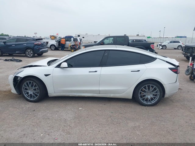 Tesla Model 3 Standard Range Plus Rear-wheel Drive