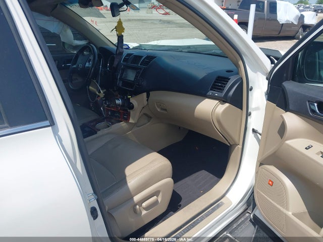 Toyota Highlander Limited V6