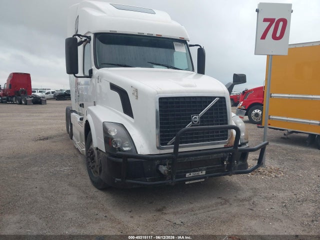 Salvage Volvo Vnl Image