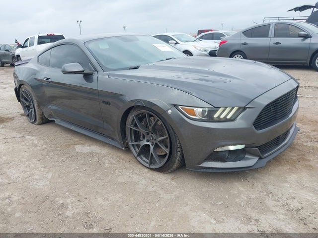 Salvage Ford Mustang Image