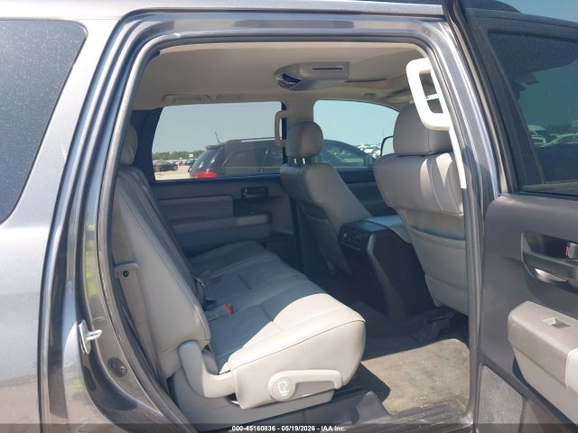 Toyota Sequoia Sr5 5.7l V8