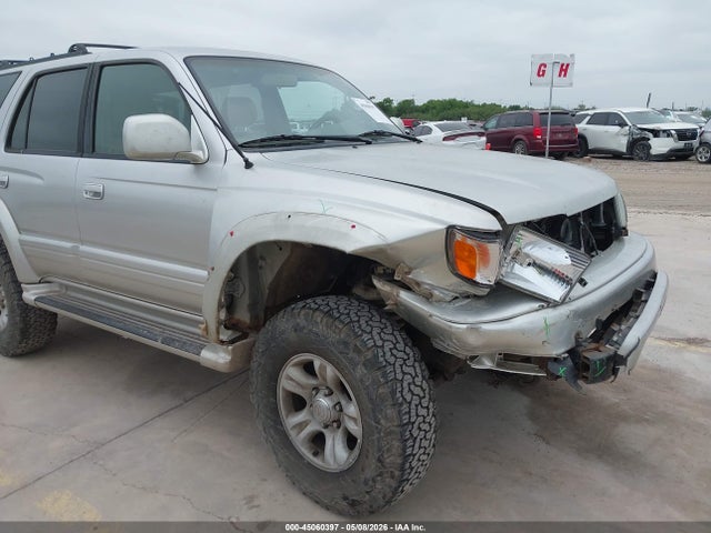 Toyota 4Runner Limited V6
