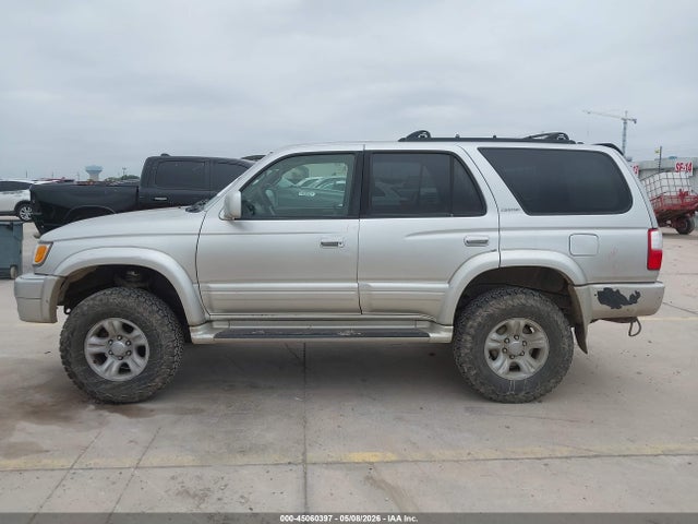 Toyota 4Runner Limited V6