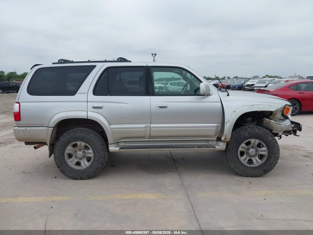 Toyota 4Runner Limited V6