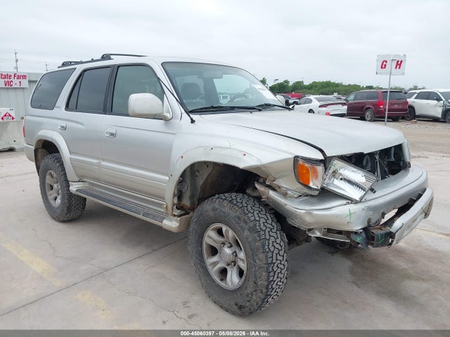 Salvage Toyota 4Runner Image