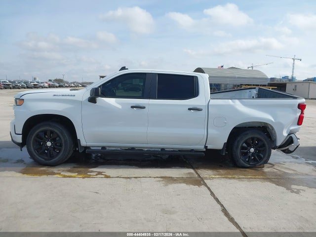 Chevrolet Silverado 1500 2wd  Short Bed Custom