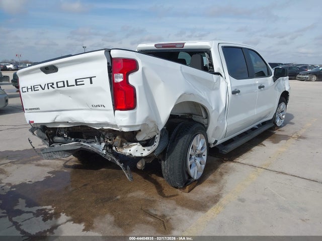 Chevrolet Silverado 1500 2wd  Short Bed Custom