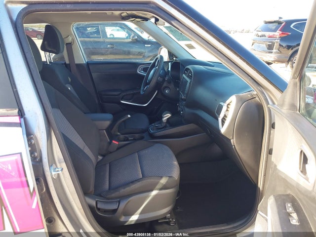 Kia Soul Lx