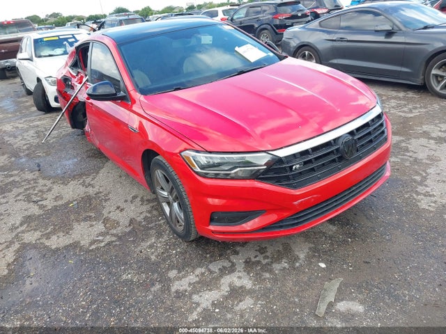 Salvage Volkswagen Jetta Image