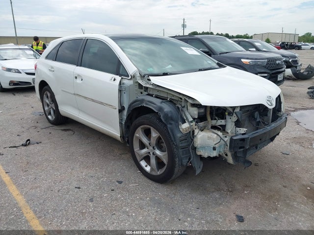 Salvage Toyota Venza Image