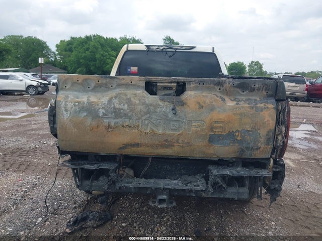 Toyota Tundra Sr5