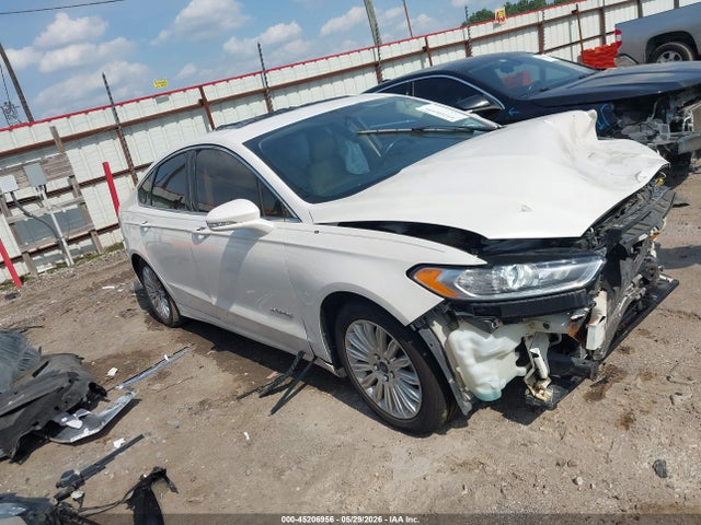 Salvage Ford Fusion Image