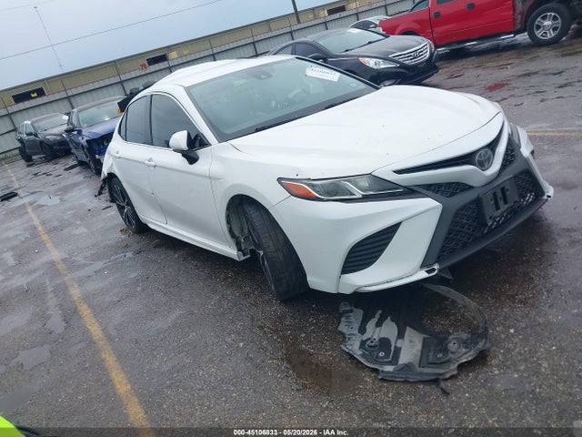 Salvage Toyota Camry Image