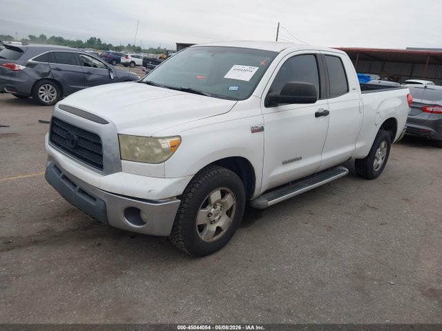 Toyota Tundra Sr5 V8