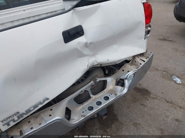 Toyota Tundra Sr5 V8
