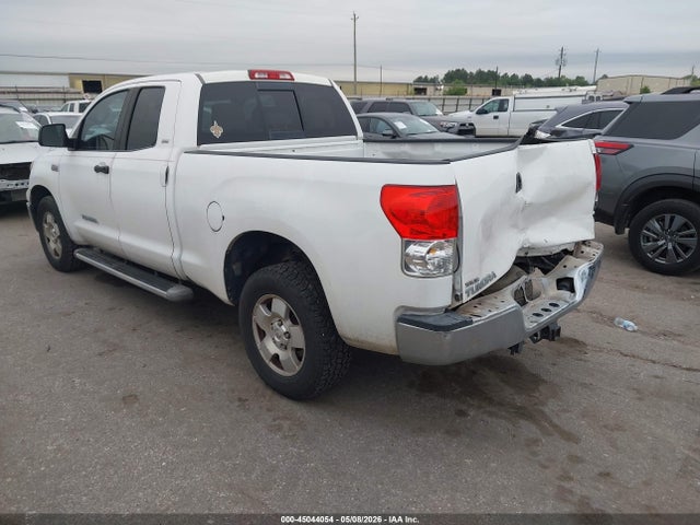 Toyota Tundra Sr5 V8