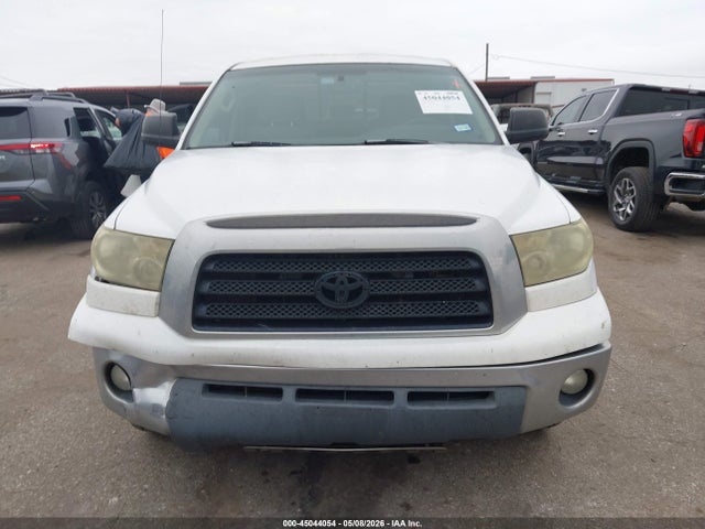 Toyota Tundra Sr5 V8