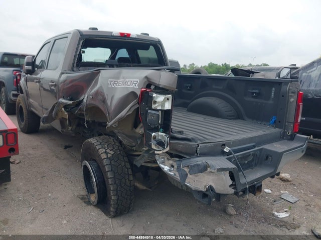 Ford F-250 Lariat