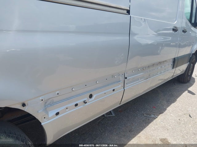 Mercedes-Benz Sprinter 3500 High Roof V6