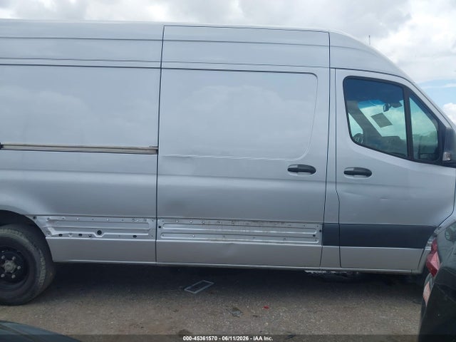 Mercedes-Benz Sprinter 3500 High Roof V6