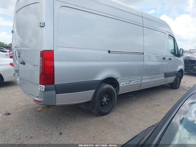 Mercedes-Benz Sprinter 3500 High Roof V6