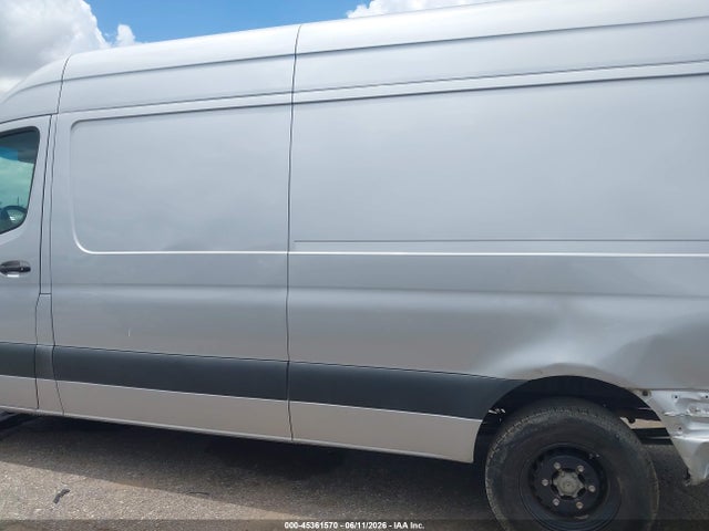 Mercedes-Benz Sprinter 3500 High Roof V6