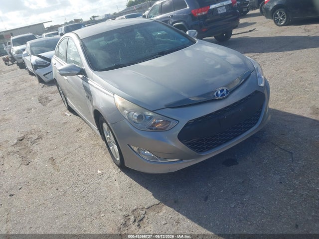 Salvage Hyundai SONATA Image