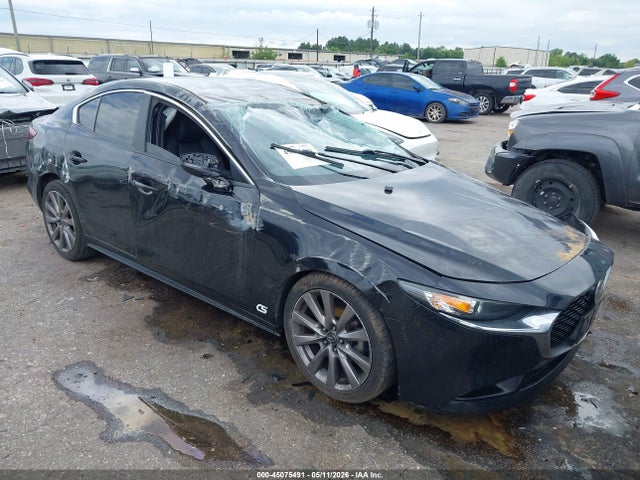 Salvage Mazda Mazda3 Image